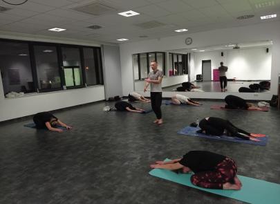 Zadbaj o siebie w rytmie jogi!