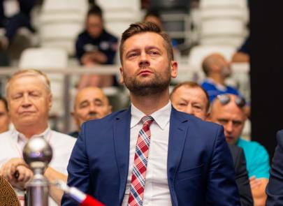 Minister sportu i turystyki Kami Bortniczuk