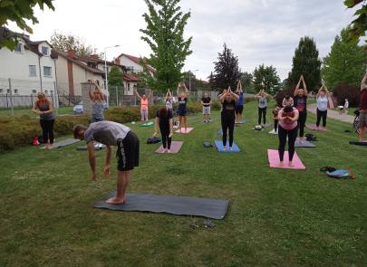 Joga w plenerze – dołącz do nas!