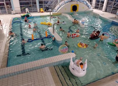 Karnawałowa magia na basenie – dziękujemy za wspólną zabawę!