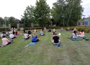 Joga w plenerze – dołącz do nas!