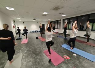 Wieczorna joga – chwila relaksu dla ciała i umysłu 🧘‍♀️