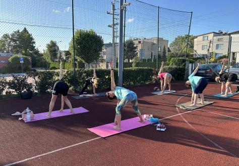 Joga na boisku Orlik