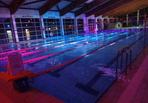 Pierwsze Nocne Pływanie na naszej Pływalni za nami!